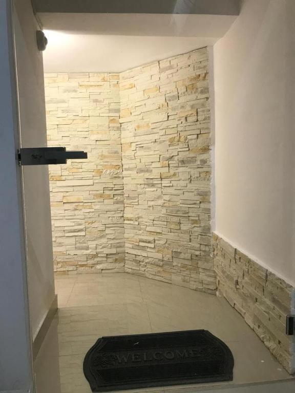 Regim Hotelier Pietonala Орадеа Екстериор снимка