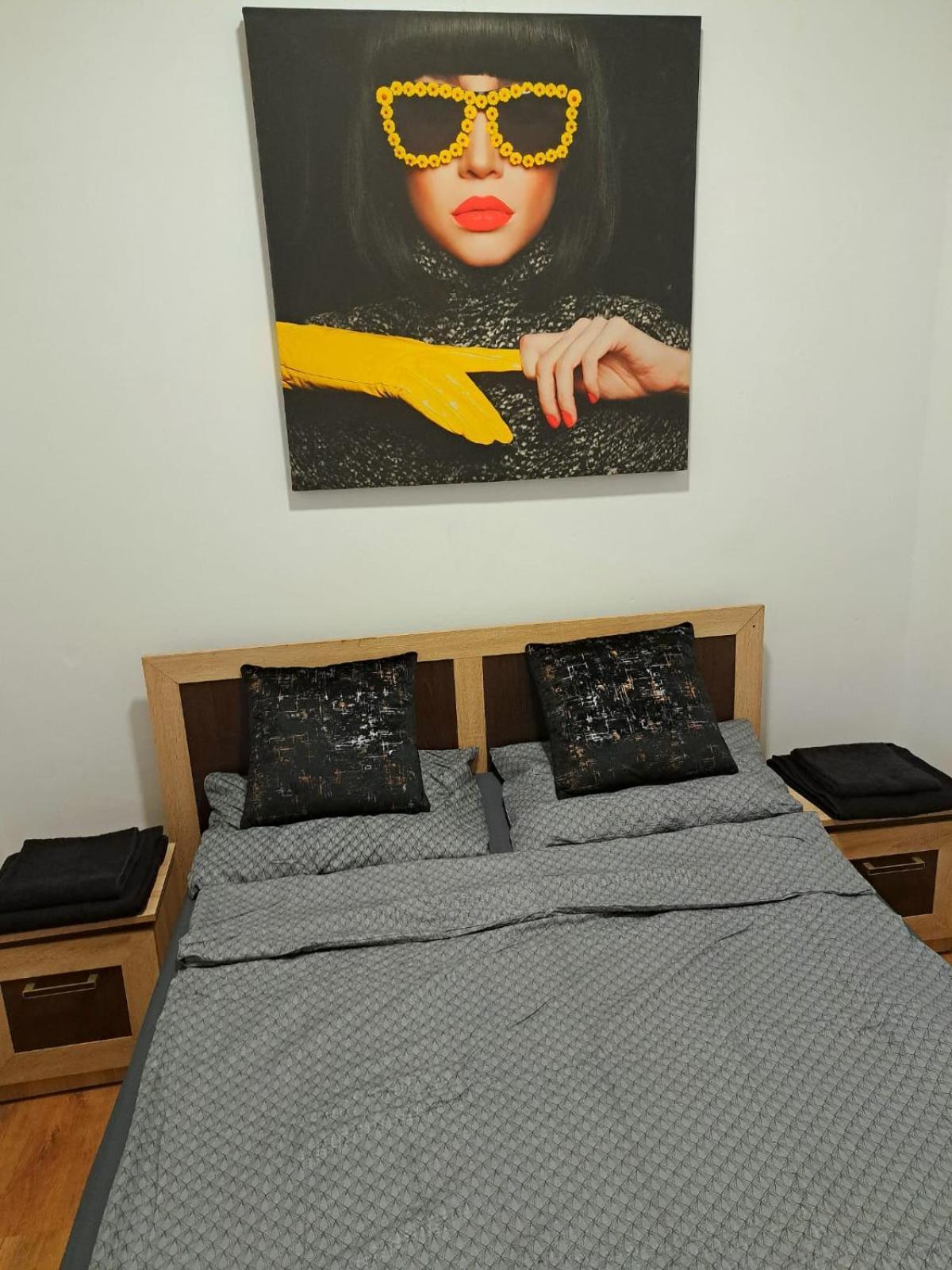 Regim Hotelier Pietonala Орадеа Екстериор снимка