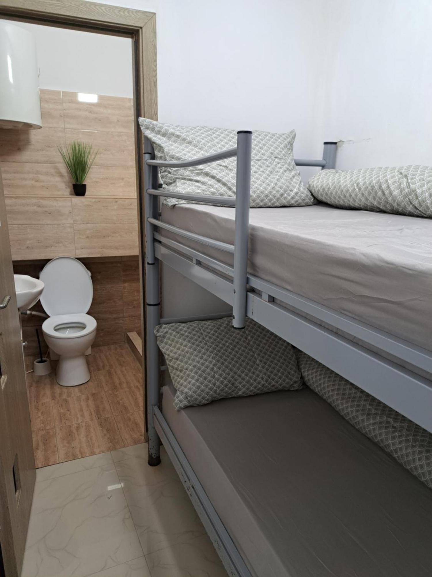 Regim Hotelier Pietonala Орадеа Стая снимка