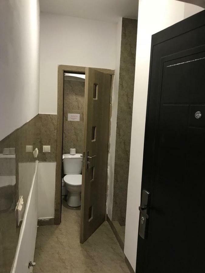 Regim Hotelier Pietonala Орадеа Екстериор снимка